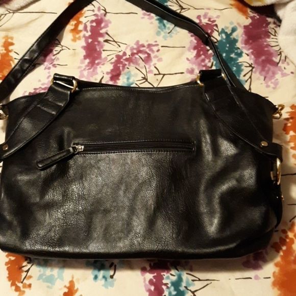 Large Black Purse w Gold Hardware & Strap - Picture 3 of 8